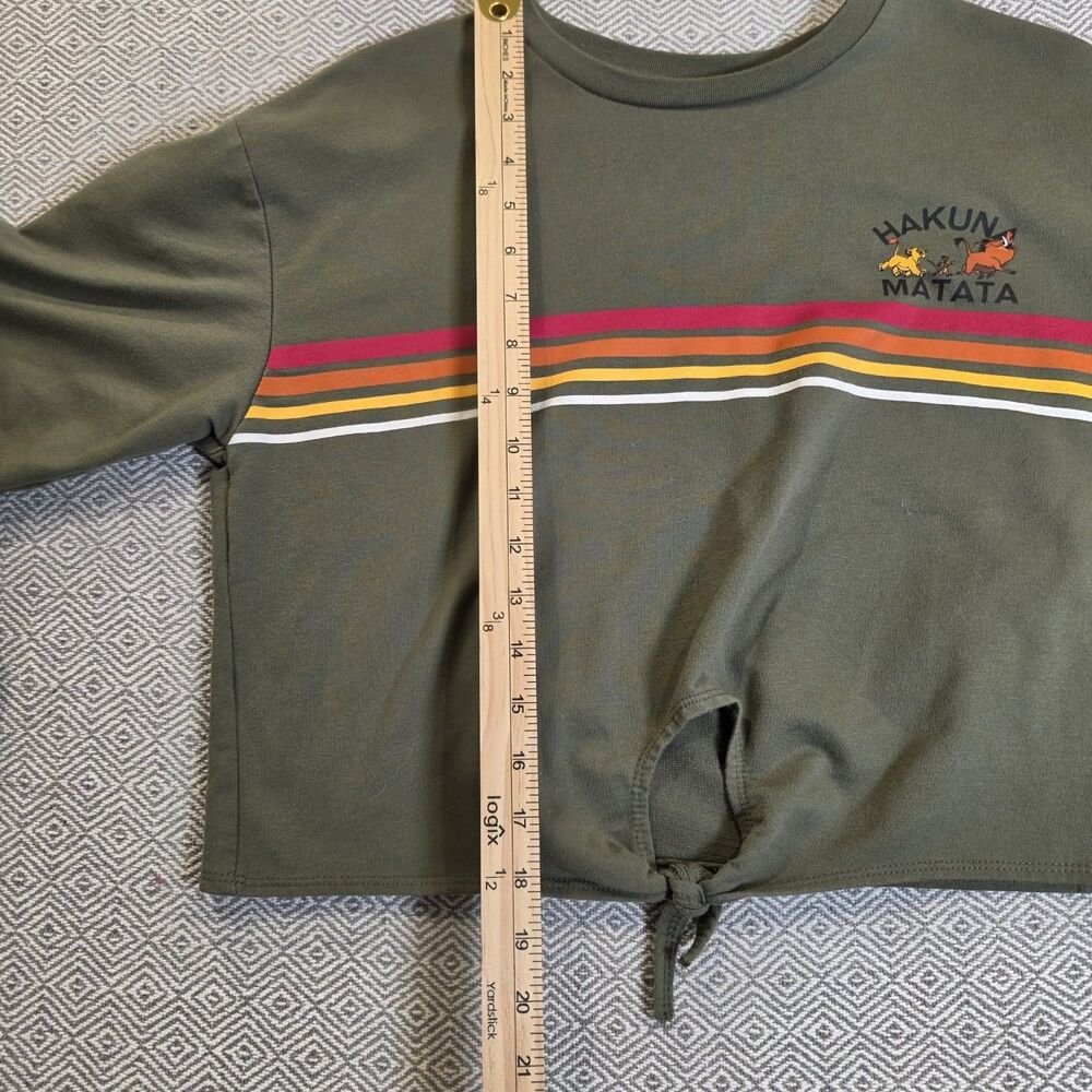 Disney The Lion King Hakuna Matata Cropped Sweatshirt Size L